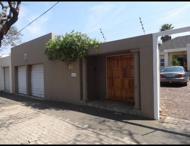 3 BEDROOM HOUSE FOR SALE IN KENSINGTON